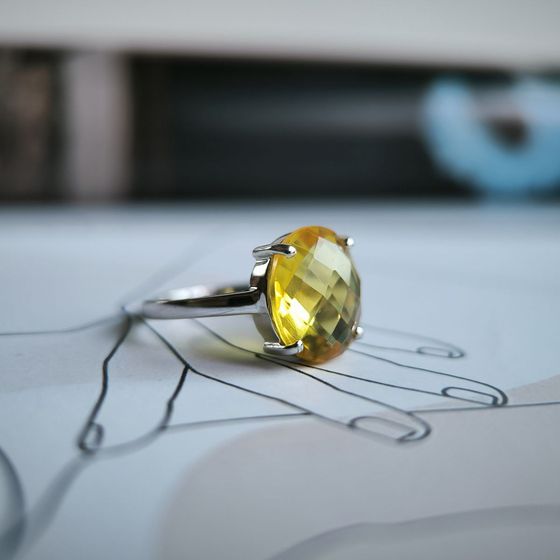Серебряное кольцо с цитрином nano 4.178ct