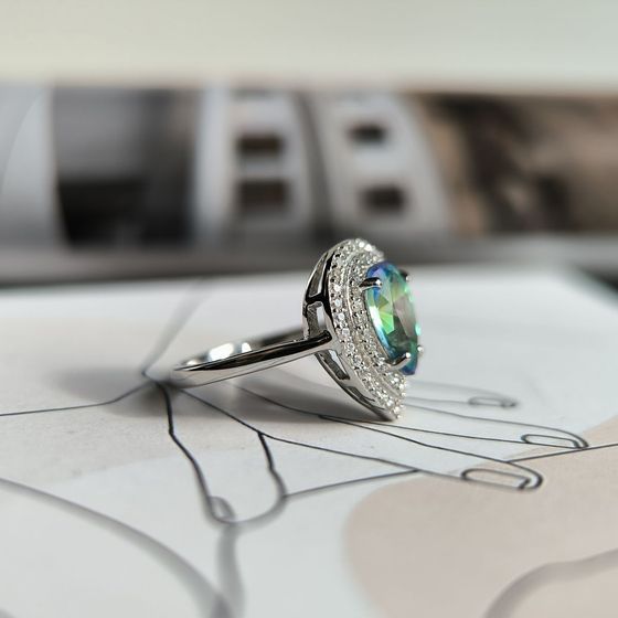 Серебряное кольцо с мистик топазом 1.901ct