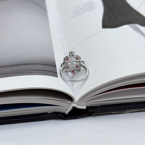 Серебряное кольцо с гранатом 2.325ct