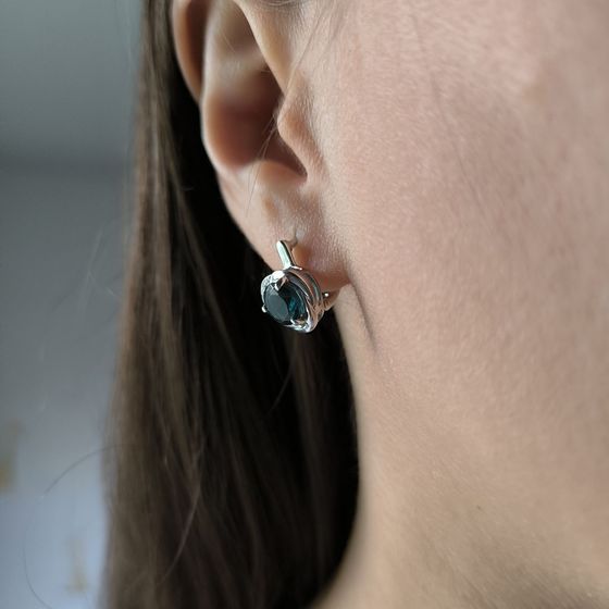 Серебряные серьги с топазом Лондон Блю 2.33ct, фианитами