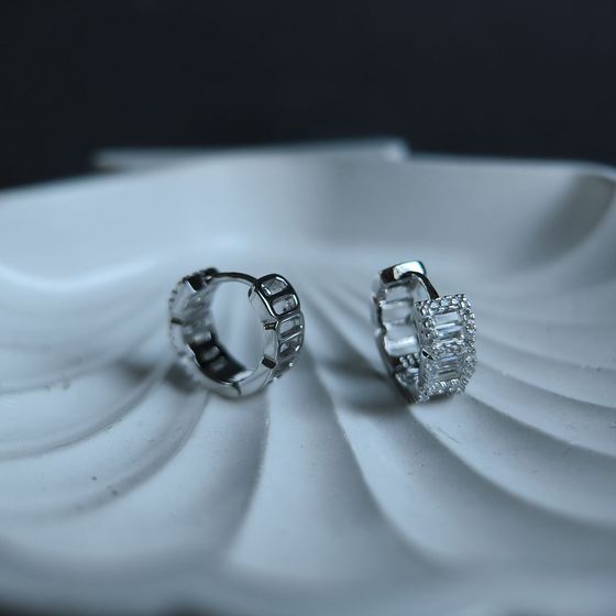 Серебряные серьги с фианитами Серебряные серьги с фианитами