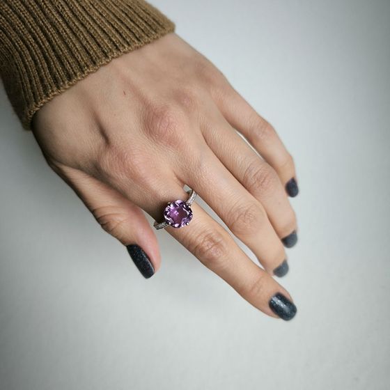 Серебряное кольцо с александритом 5.378ct