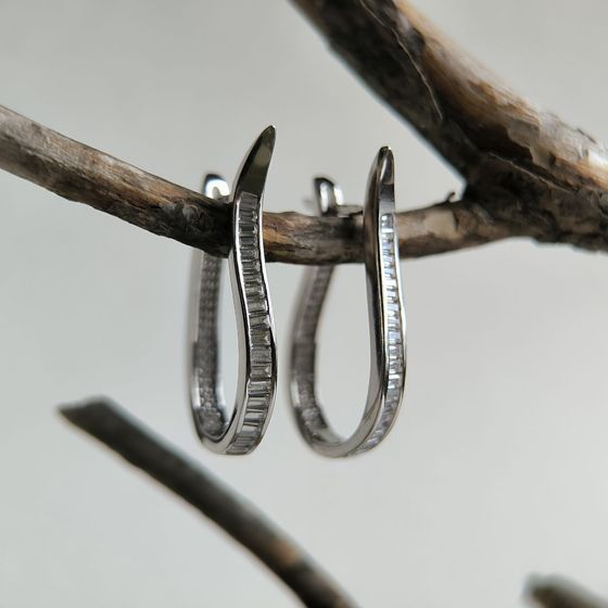 Серебряные серьги с фианитами