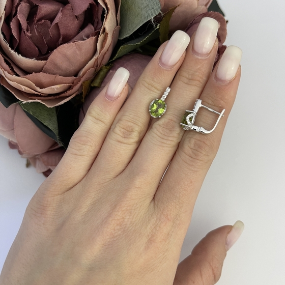 Серебряные серьги с султанитом 3.835ct