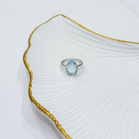 Серебряное кольцо с топазом