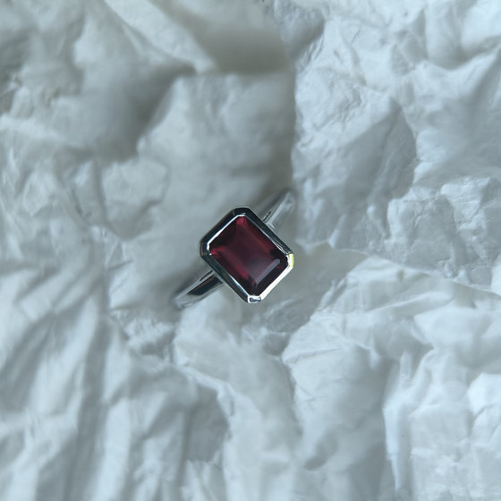 Серебряное кольцо с гранатом nano 1.261ct
