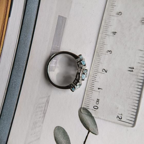 Серебряное кольцо с топазом 1.707ct