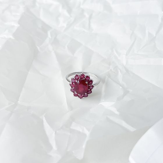 Серебряное кольцо с рубином 5.59ct