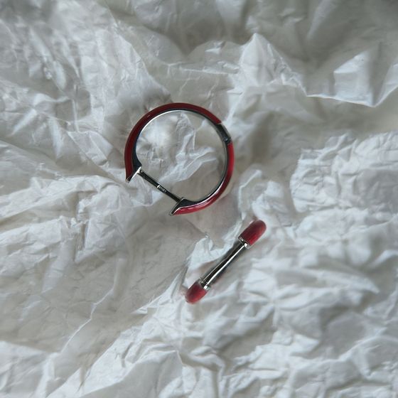 Серебряные серьги с фианитами, емаллю