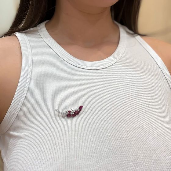 Серебряная брошка с рубином 2.281ct