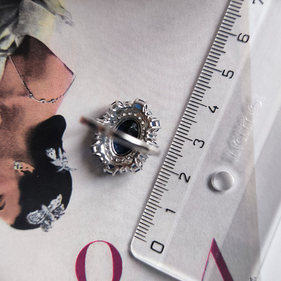 Серебряное кольцо с сапфиром nano