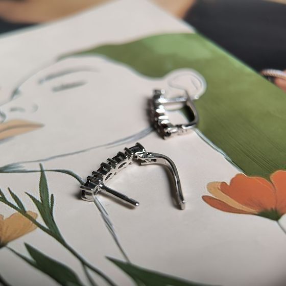 Серебряные серьги с гранатом 2.472ct