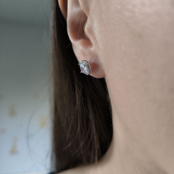 Серебряные серьги с фианитами