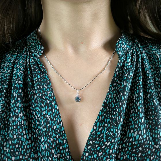 Серебряная подвеска с топазом Лондон Блю 0.555ct