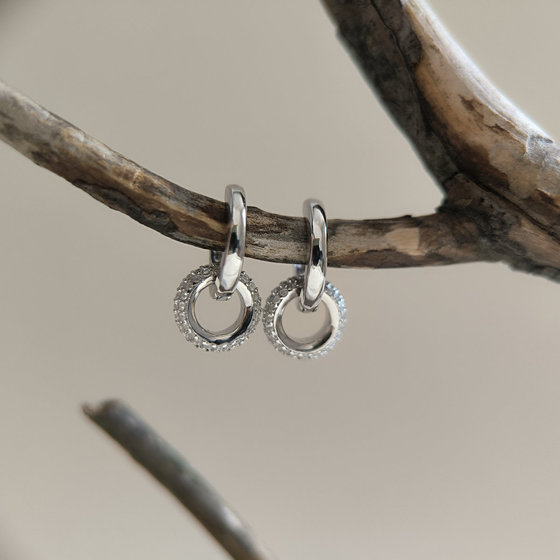 Серебряные серьги с фианитами