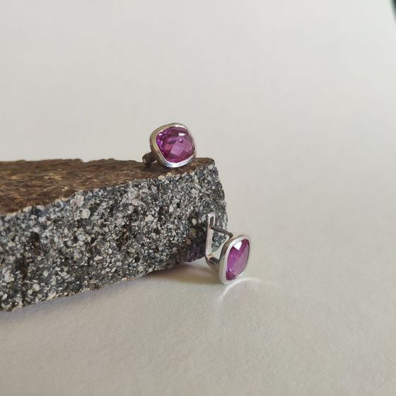 Серебряные серьги с александритом