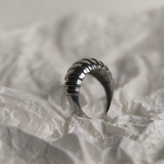 Серебряное кольцо без камней