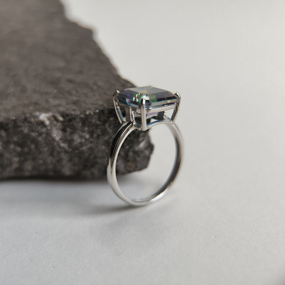 Серебряное кольцо с мистик топазом 8.56ct