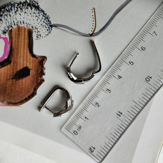 Серебряные серьги с фианитами