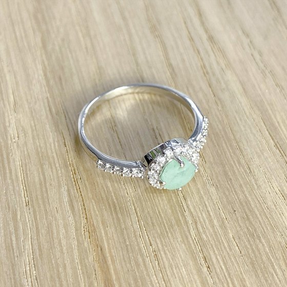 Серебряное кольцо с изумрудом 0.895ct
