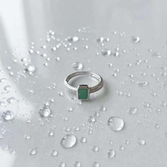 Серебряное кольцо с изумрудом 1.12ct