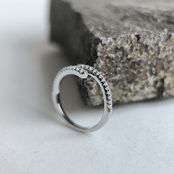 Серебряное кольцо с фианитами