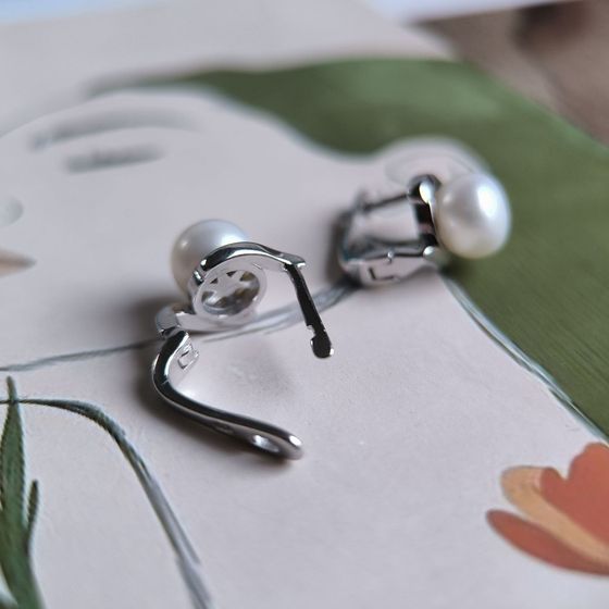 Серебряные серьги с жемчугом Серебряные серьги с жемчугом
