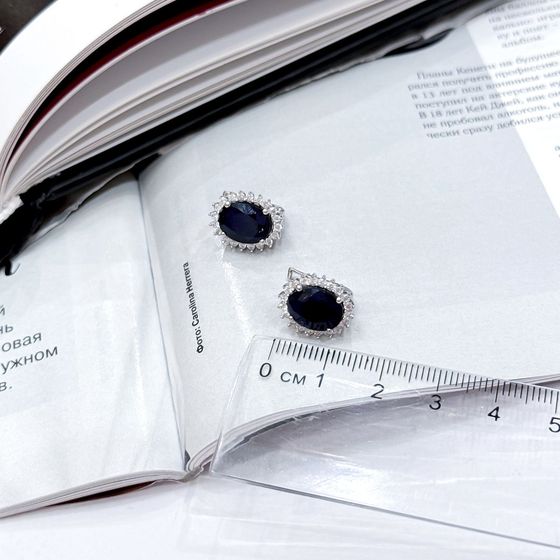 Серебряные серьги с сапфиром 7.199ct, фианитами