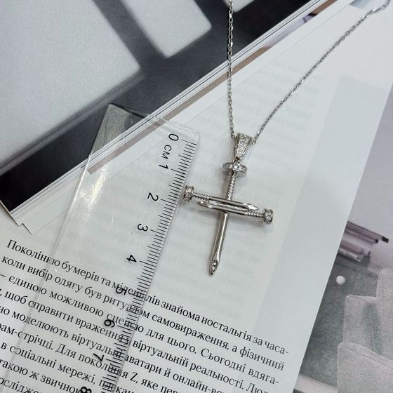 Серебряное колье с фианитами