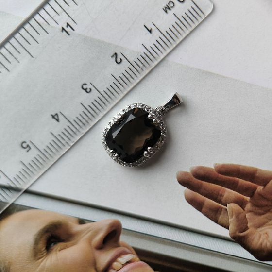 Серебряная подвеска с раухтопазом (дымчатым кварцем) 5.095ct, фианитами