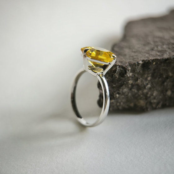 Серебряное кольцо с цитрином nano 3.87ct