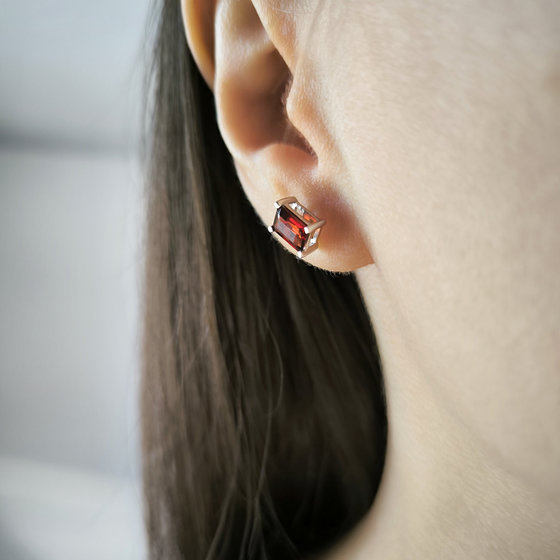 Серебряные серьги с гранатом 2.444ct