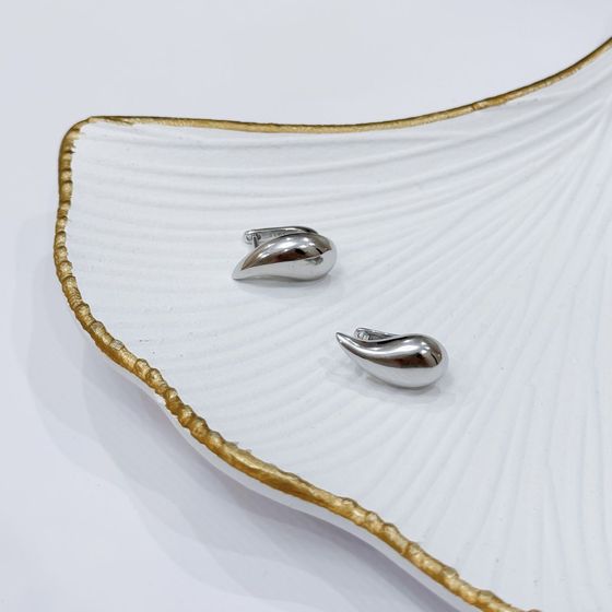 Серебряные серьги без камней Серебряные серьги без камней