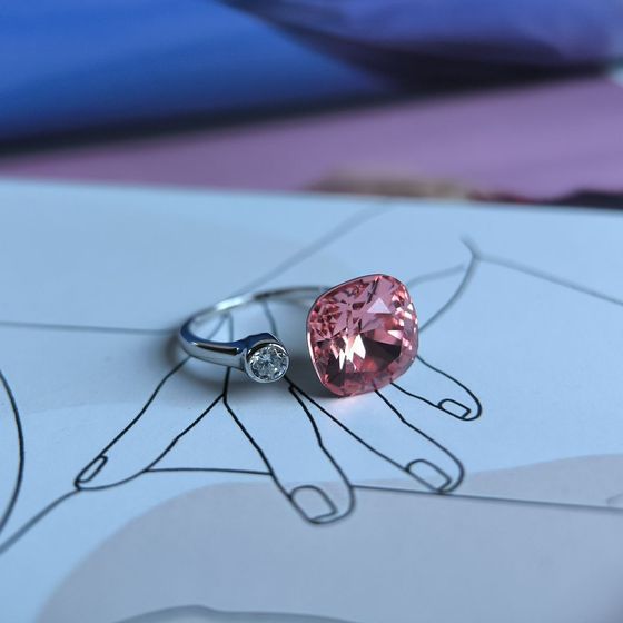 Серебряное кольцо с фианитами