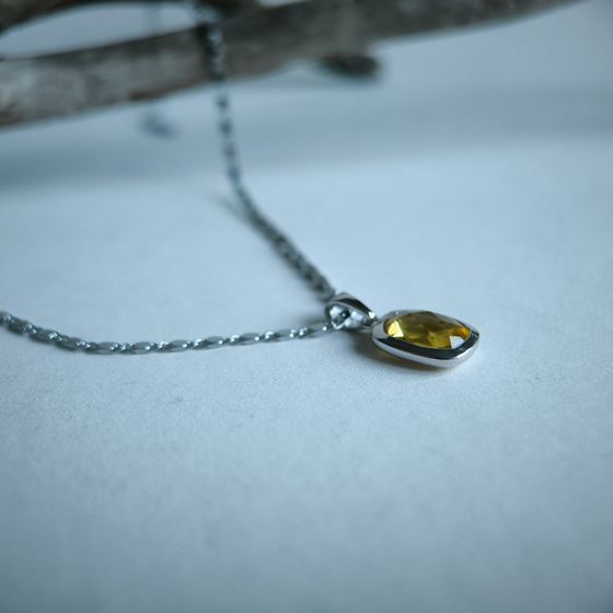 Серебряная подвеска с цитрином nano