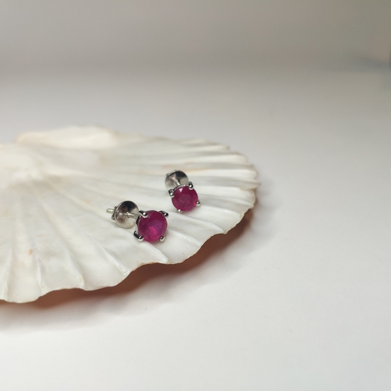 Серебряные серьги с рубином 1.467ct