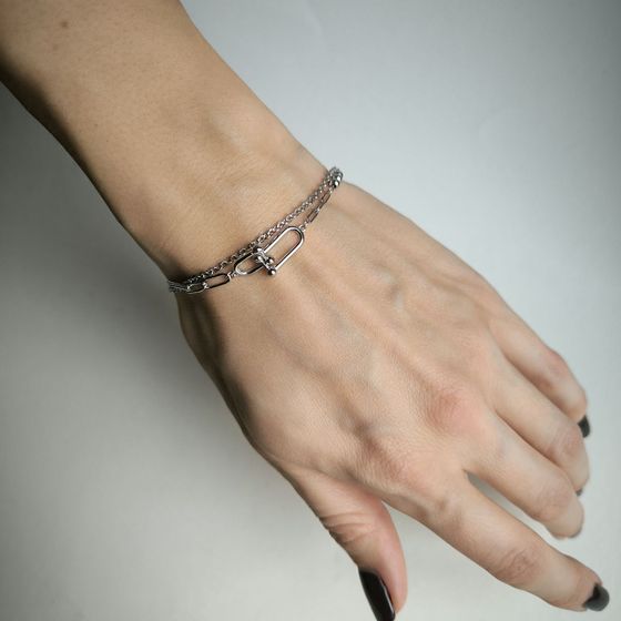 Серебряный браслет без камней