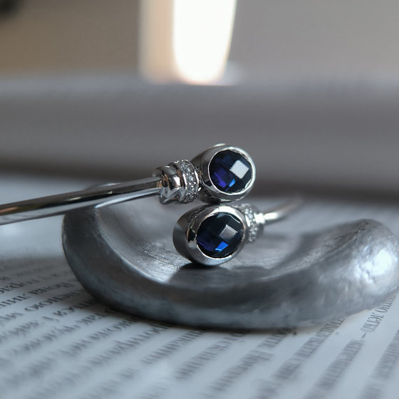 Серебряный браслет с сапфиром nano 2.529ct, фианитами