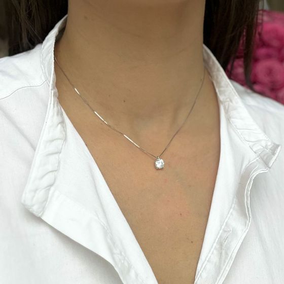 Серебряное колье с фианитами