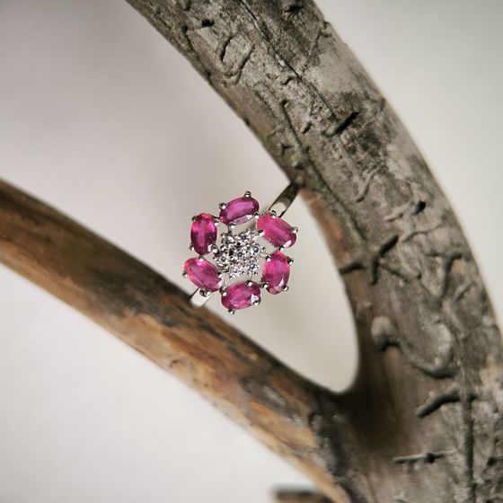 Серебряное кольцо с рубином 2.043ct