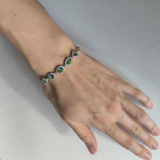 Серебряный браслет с мистик топазом 4.008ct