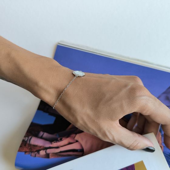 Серебряный браслет с перламутром, фианитами