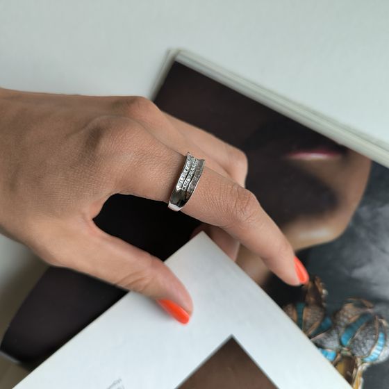 Серебряное кольцо с фианитами