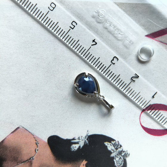 Серебряная подвеска с сапфиром 1.355ct