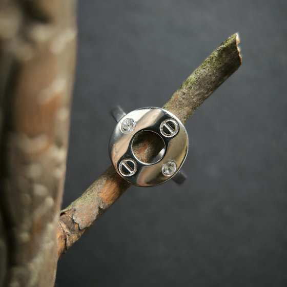 Серебряное кольцо с фианитами