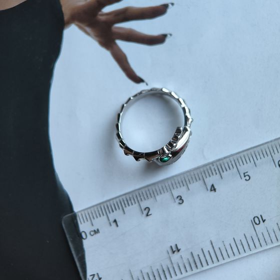 Серебряное кольцо с фианитами