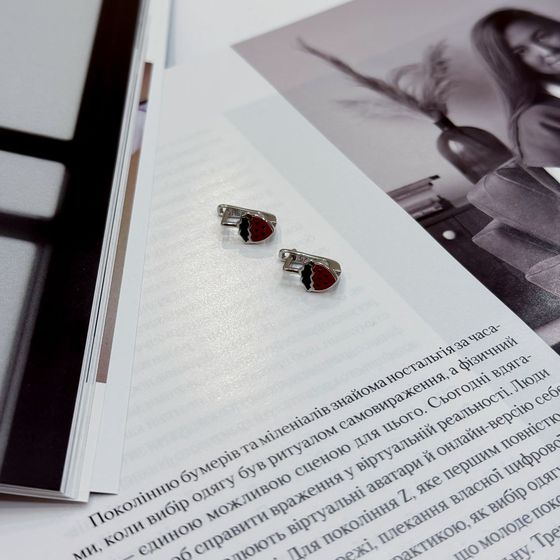 Серебряные серьги с емаллю