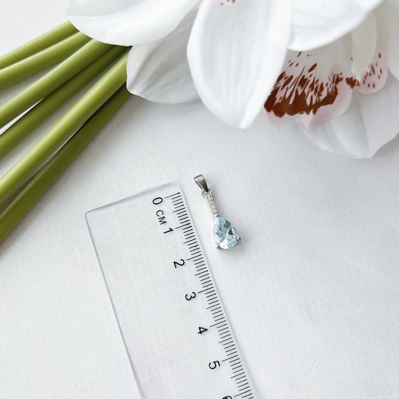 Серебряная подвеска с топазом 2.042ct