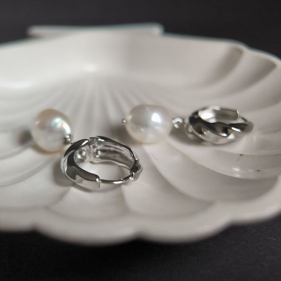 Серебряные серьги с жемчугом барочным