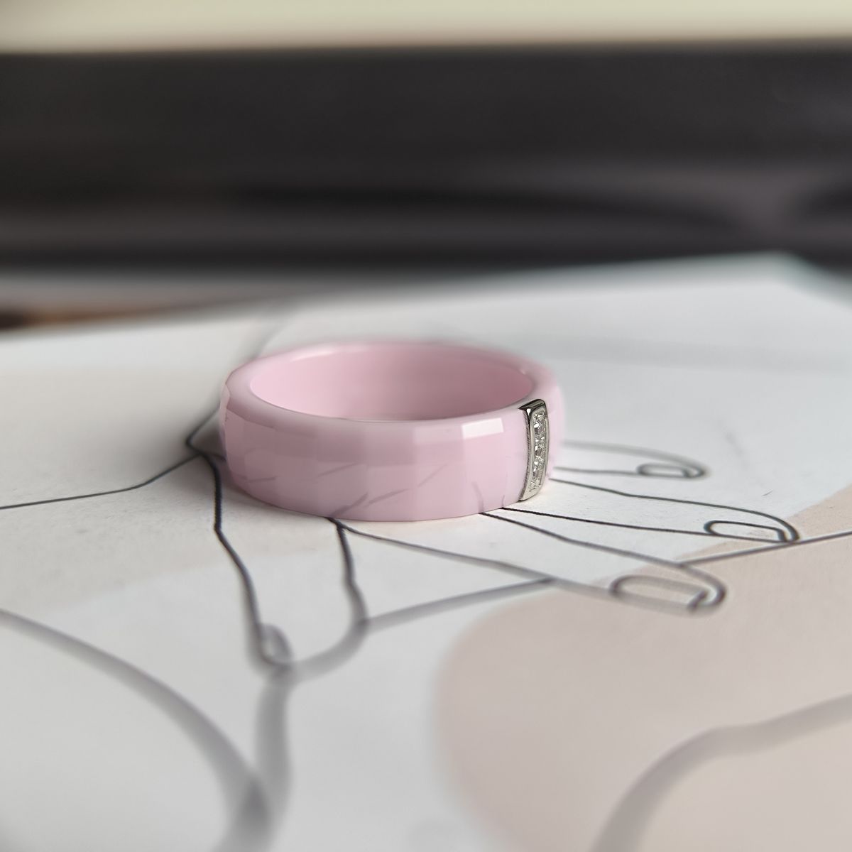 Серебряное кольцо с керамикой